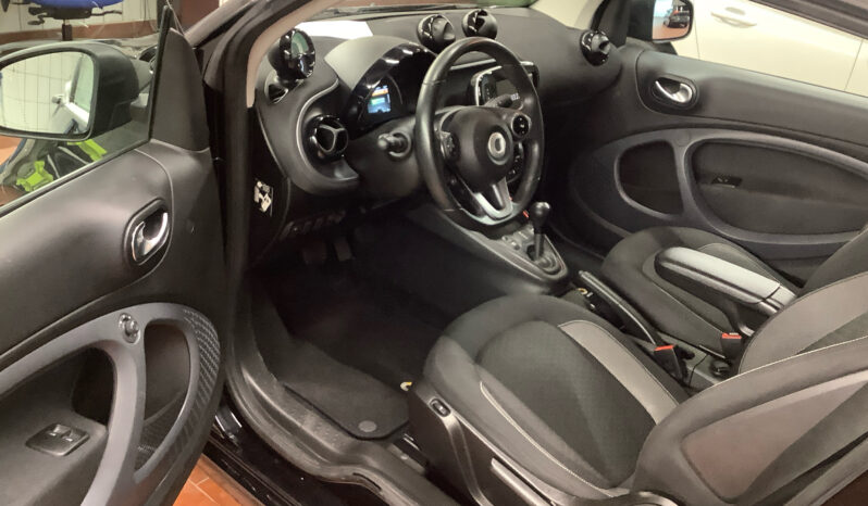 SMART fortwo 60kW81CV EQ cabrio lleno