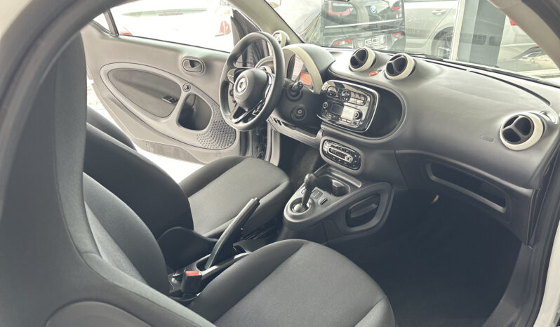 SMART fortwo 60kW81CV EQ coupe lleno